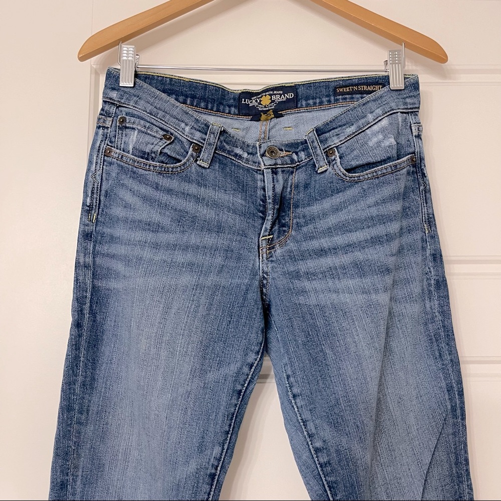 Lucky Brand medium wash straight leg jeans size 4/27 short low rise